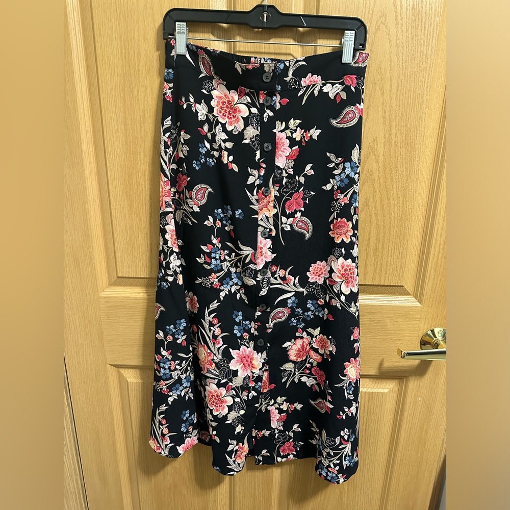 LOFT Floral Skirt (Size S)